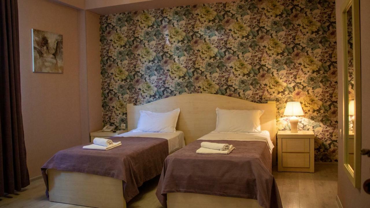 Hotel New Metekhi Тбілісі Екстер'єр фото